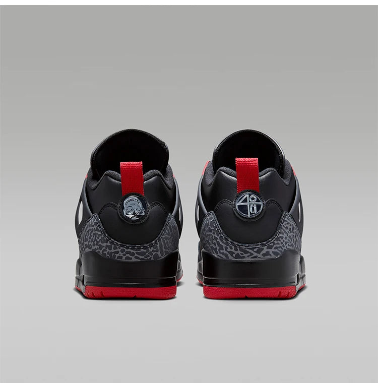 Air Jordan 4 Retro – Leyenda en Cada Paso