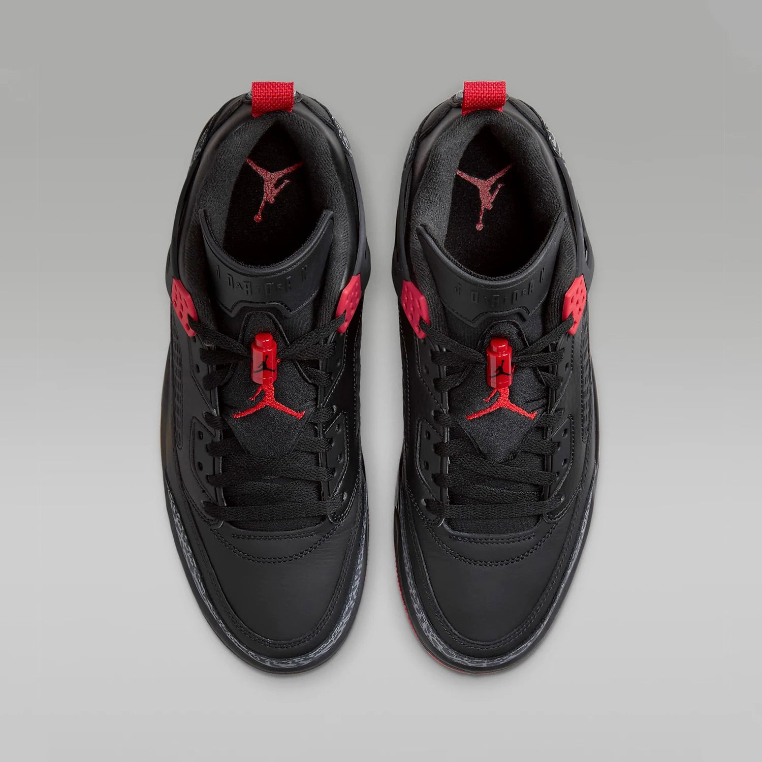 Air Jordan 4 Retro – Leyenda en Cada Paso